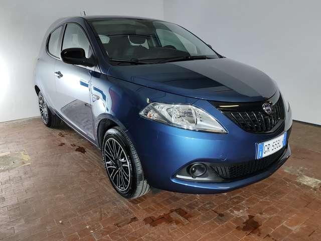 Lancia Ypsilon 1.0 FireFly 5 porte S&S Hybrid Silver