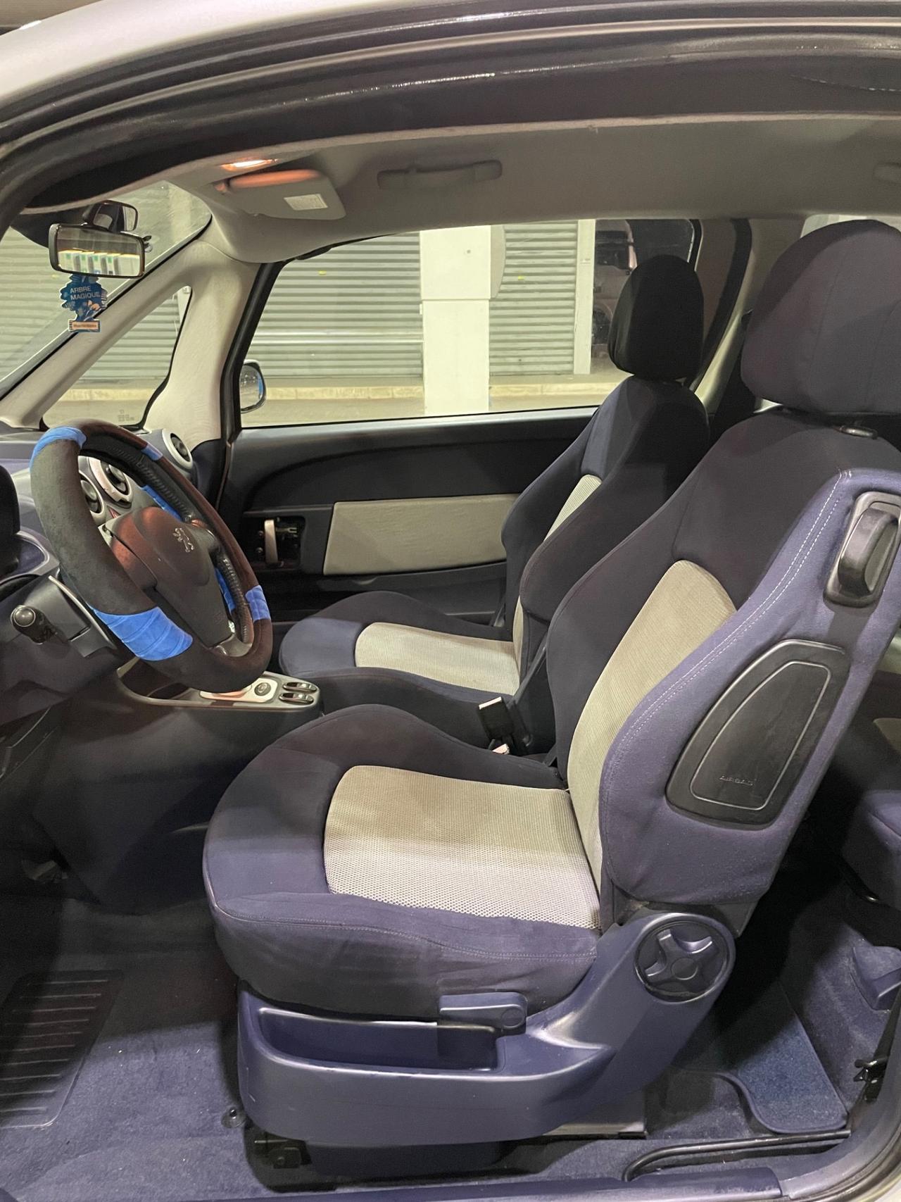 PEUGEOT 1007 1.6 BENZINA CAMBIO AUTOMATICO NEOPATENTATI 2007.