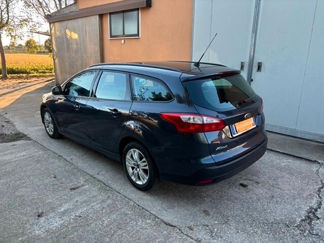 FORD FOCUS 1.6 TDCi RESTYLING CONDIZIONI DA VETRINA GUARDA