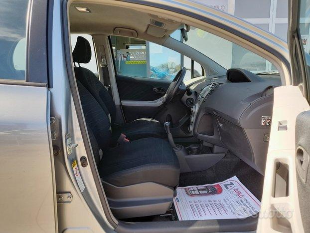 TOYOTA Yaris 1.0 5P. SOL