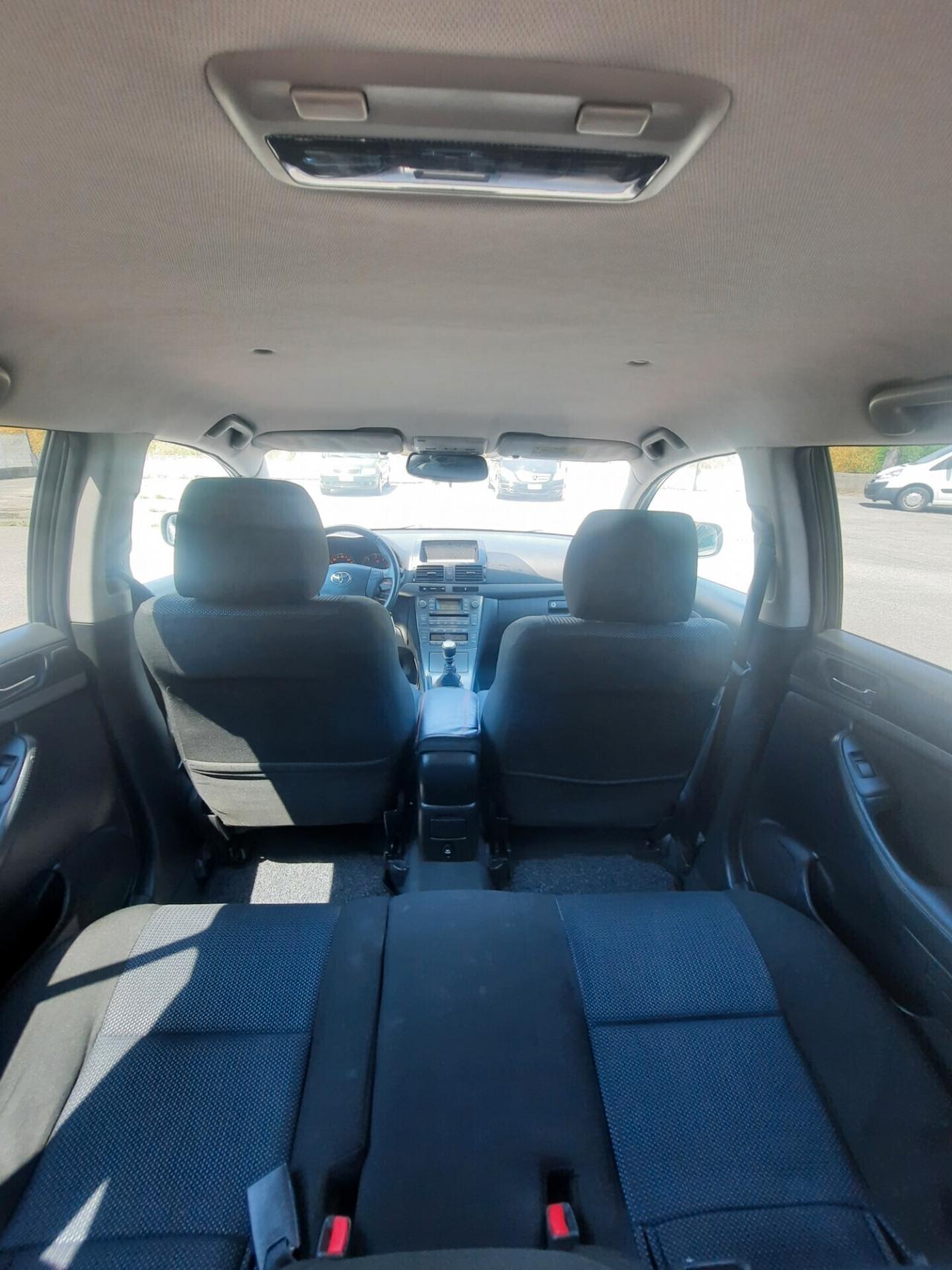 Toyota Avensis 2.2 D-4D 16V Station Wagon