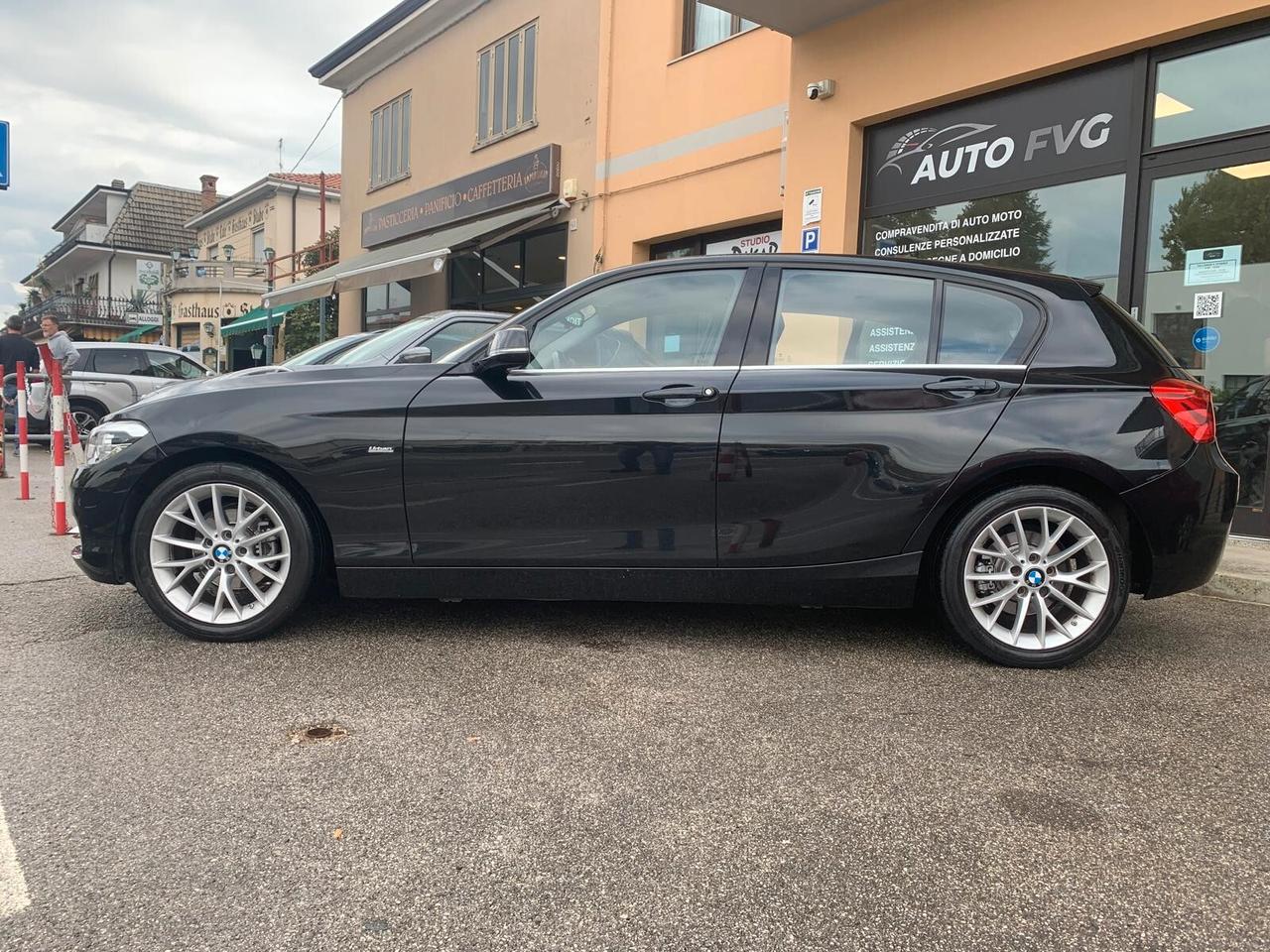 Bmw 118 116d 5p. Urban