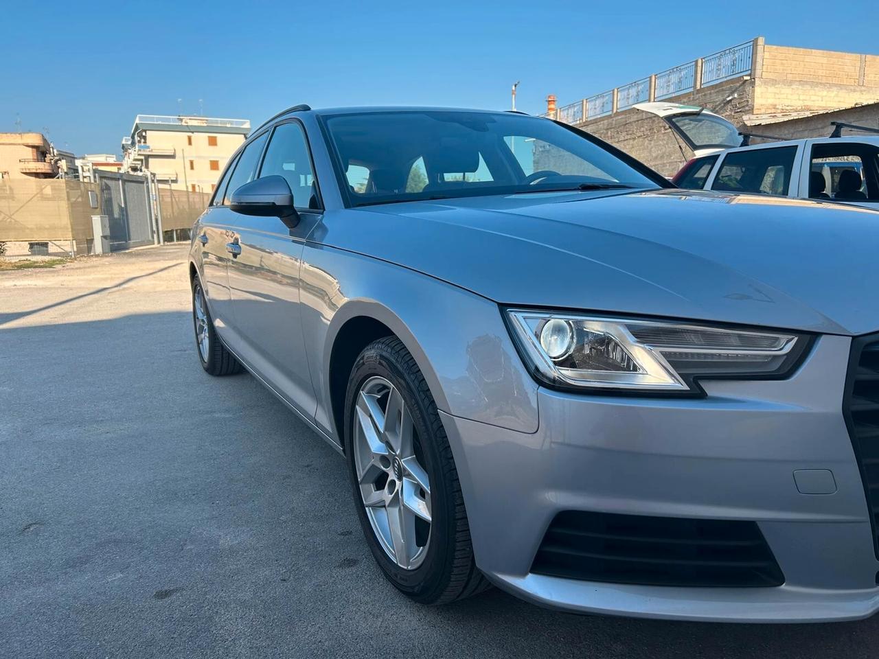 Audi A4 Avant 2.0 TDI 150 CV ultra S tronic Business Sport