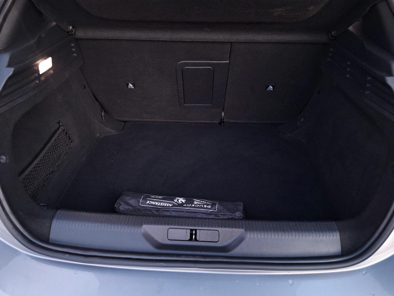 Peugeot 308 ALLURE PACK 1.5 HDi 130cv EAT8 NAV+RETROCAM. 2022