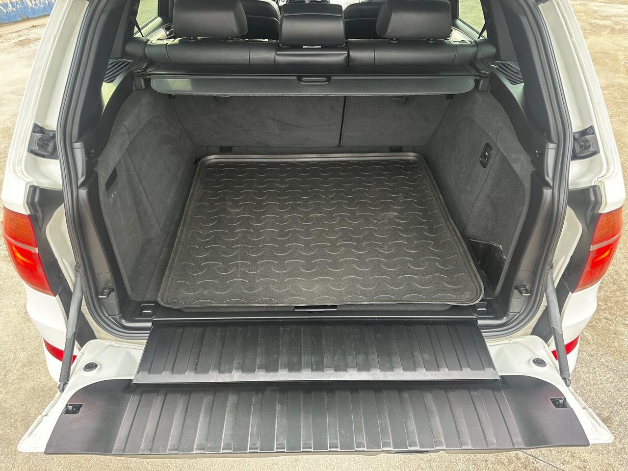 Bmw X5 xDrive30d Futura 245cv MY 2011