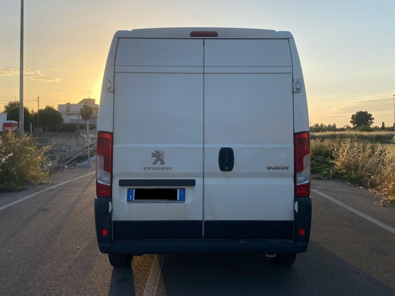 Peugeot Boxer 335 L2 H2 2.0 BlueHDI 130cv