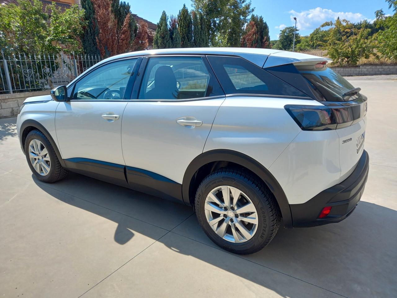 Peugeot 3008 BlueHDi 130 S&S 2022