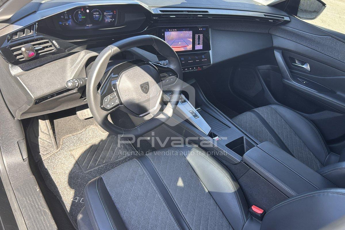 PEUGEOT 408 Plug-in Hybrid 180 e-EAT8 Allure