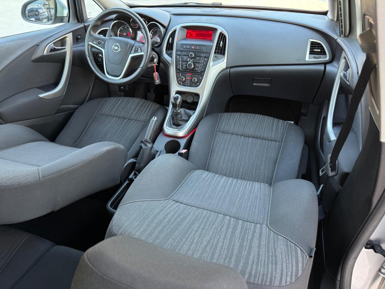 Opel Astra 1.7 CDTI 125CV Sports Tourer Cosmo UNICO