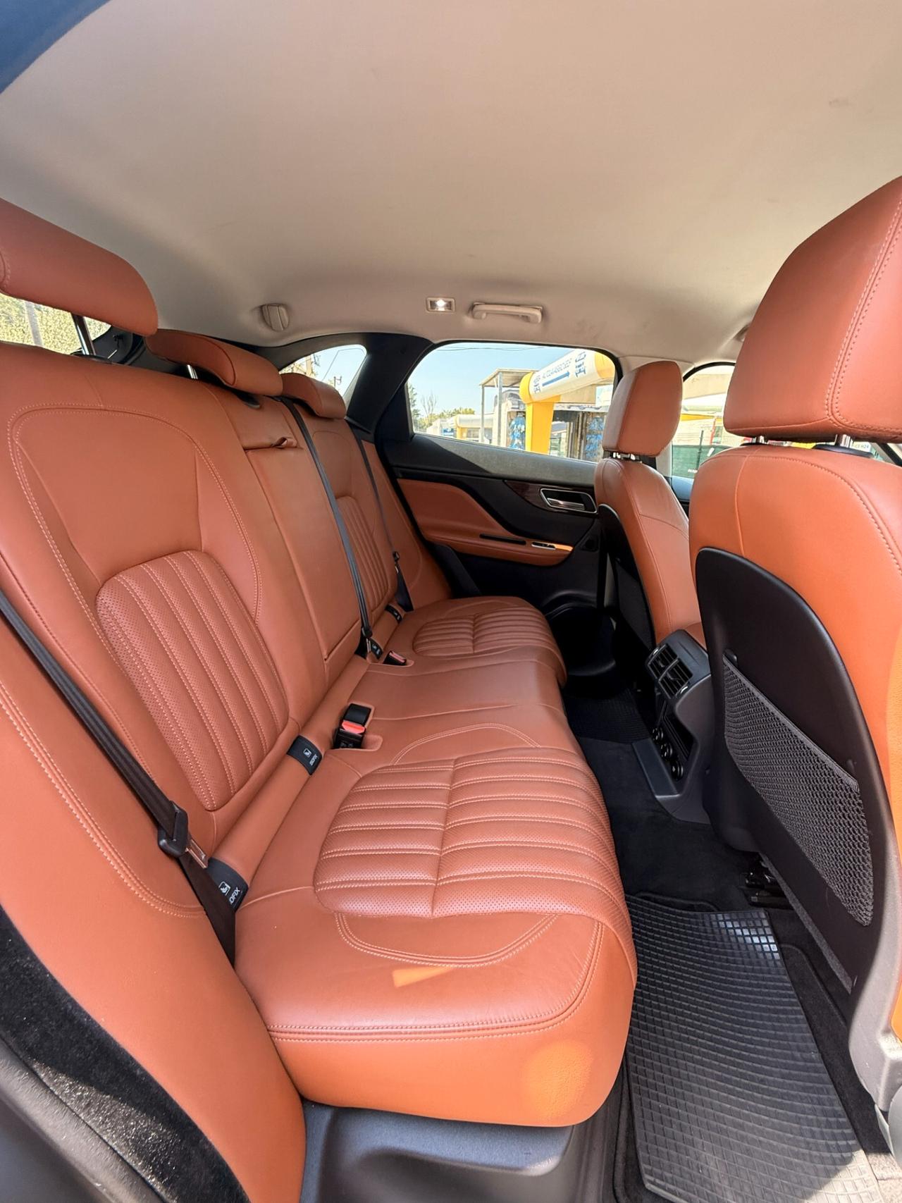 Jaguar F-Pace 2.0 D 180 CV AWD aut. Portfolio