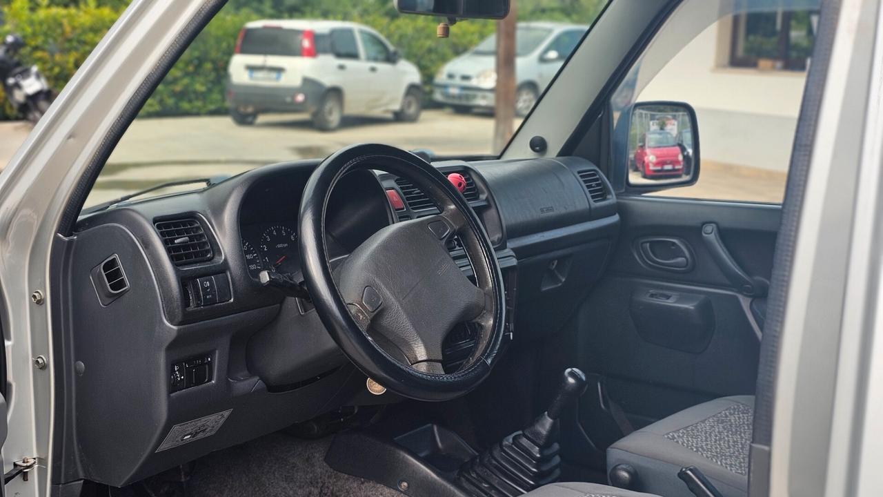 Suzuki Jimny 1.3i 16V cat 4WD JLX