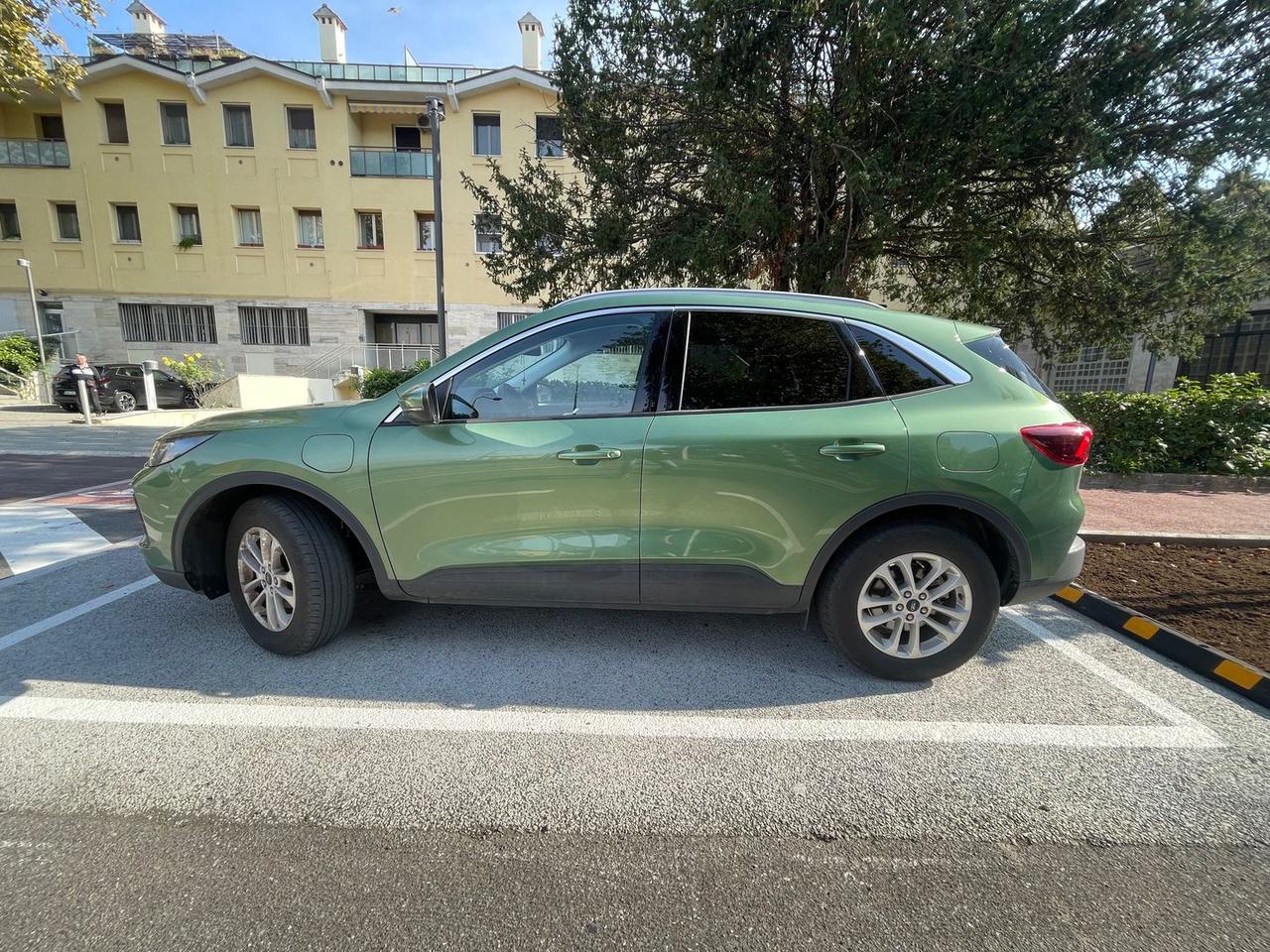 Ford Kuga Titanium 2.5 Duratec PHEV #7153