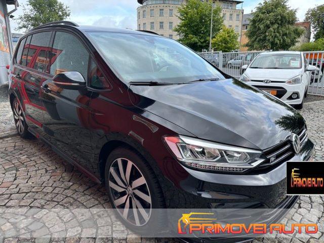 VOLKSWAGEN Touran 1.5 TSI DSG R-LINE