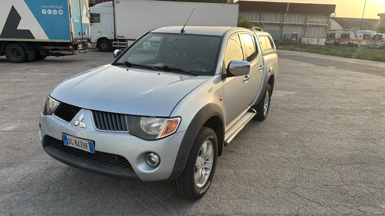 Mitsubishi L200 2.5 DI-D/136CV Double Cab Intense