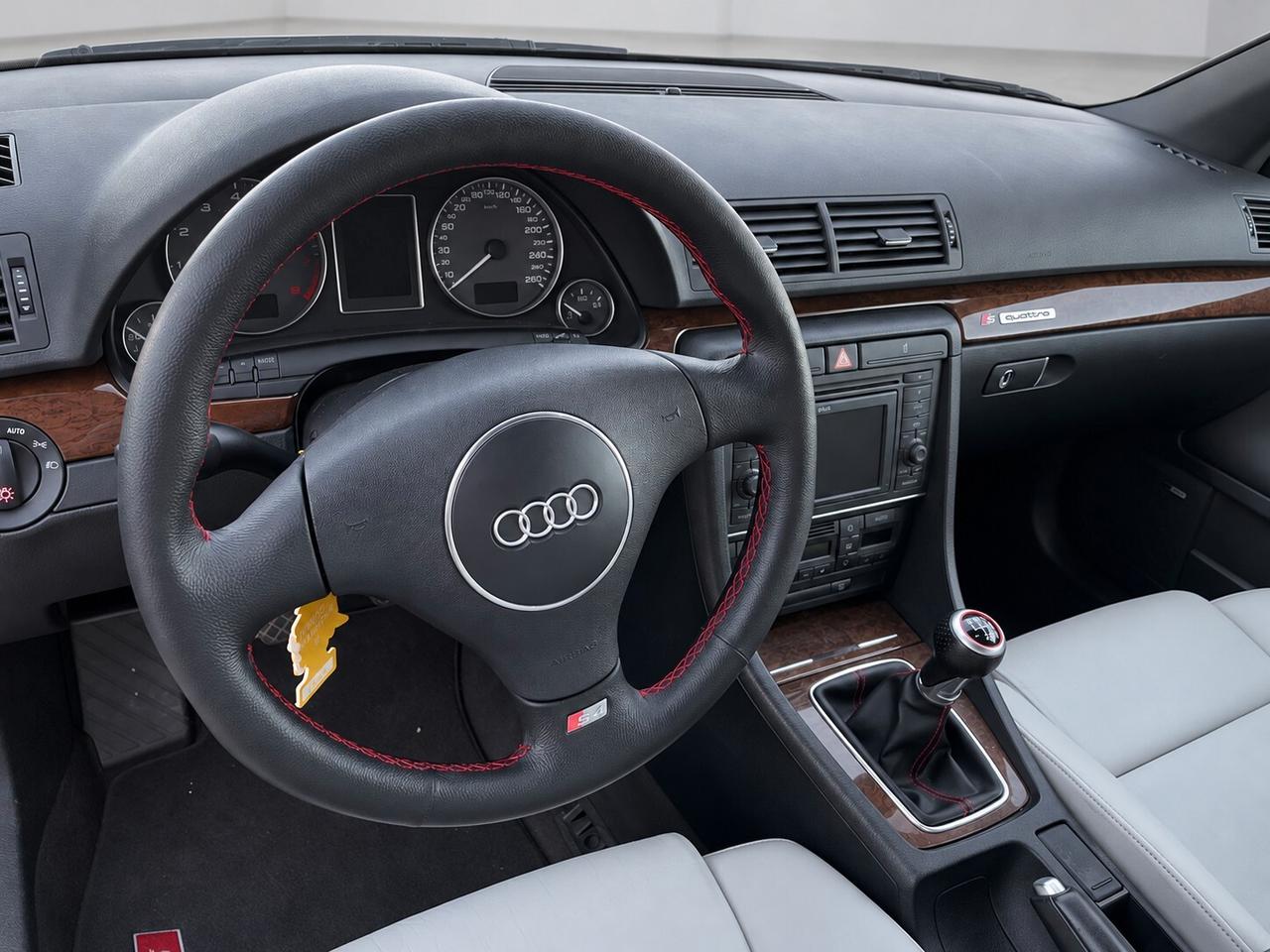 Audi S4 A4 Avant 4.2 V8 quattro