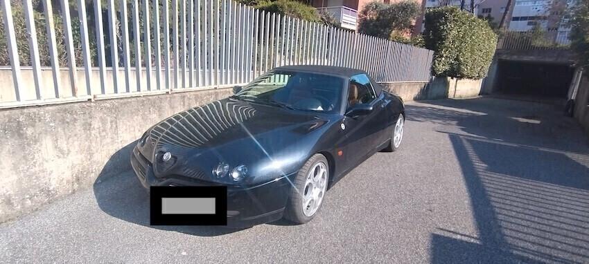 Alfa Romeo Spider 3000 v6