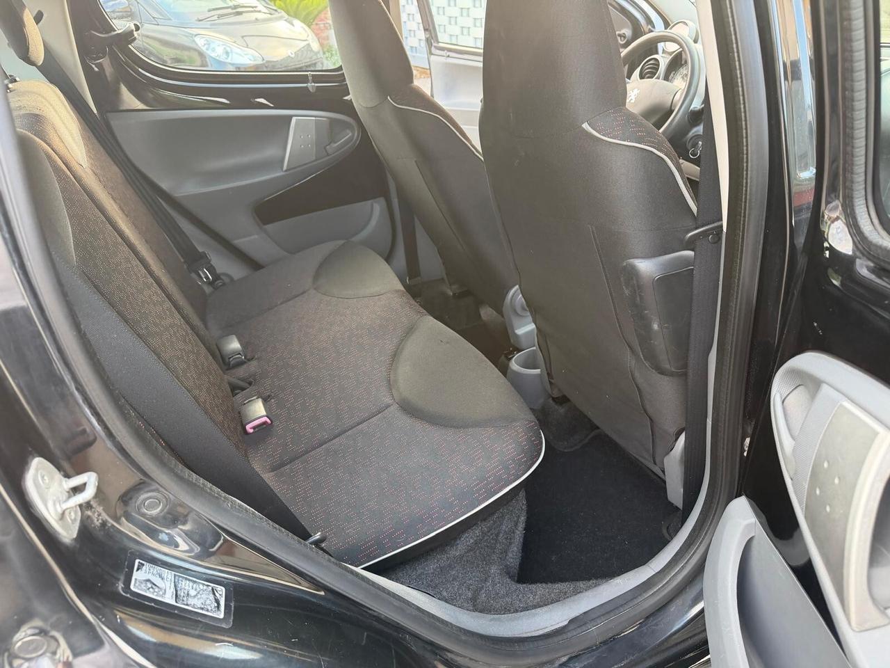 Peugeot 107 1.0 68CV 5p. Sweet Years