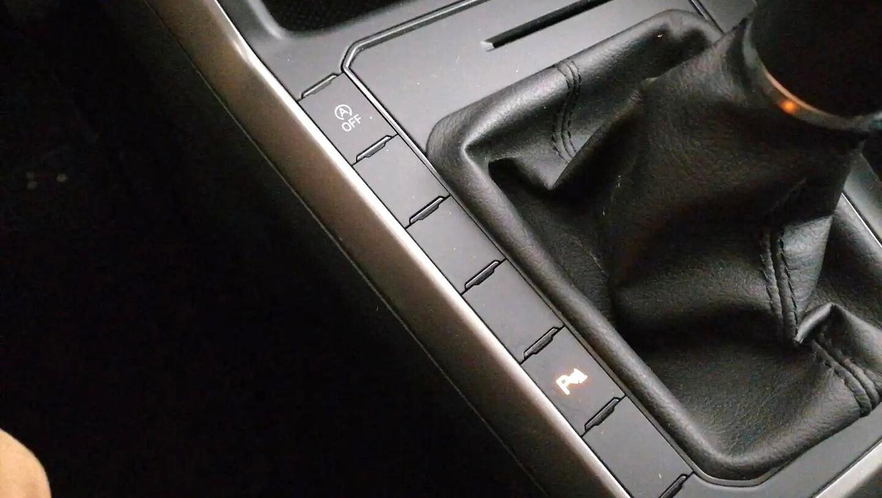 VOLKSWAGEN POLO-1,0-EURO 6B-UNICA PROPR-2 REVISIONI