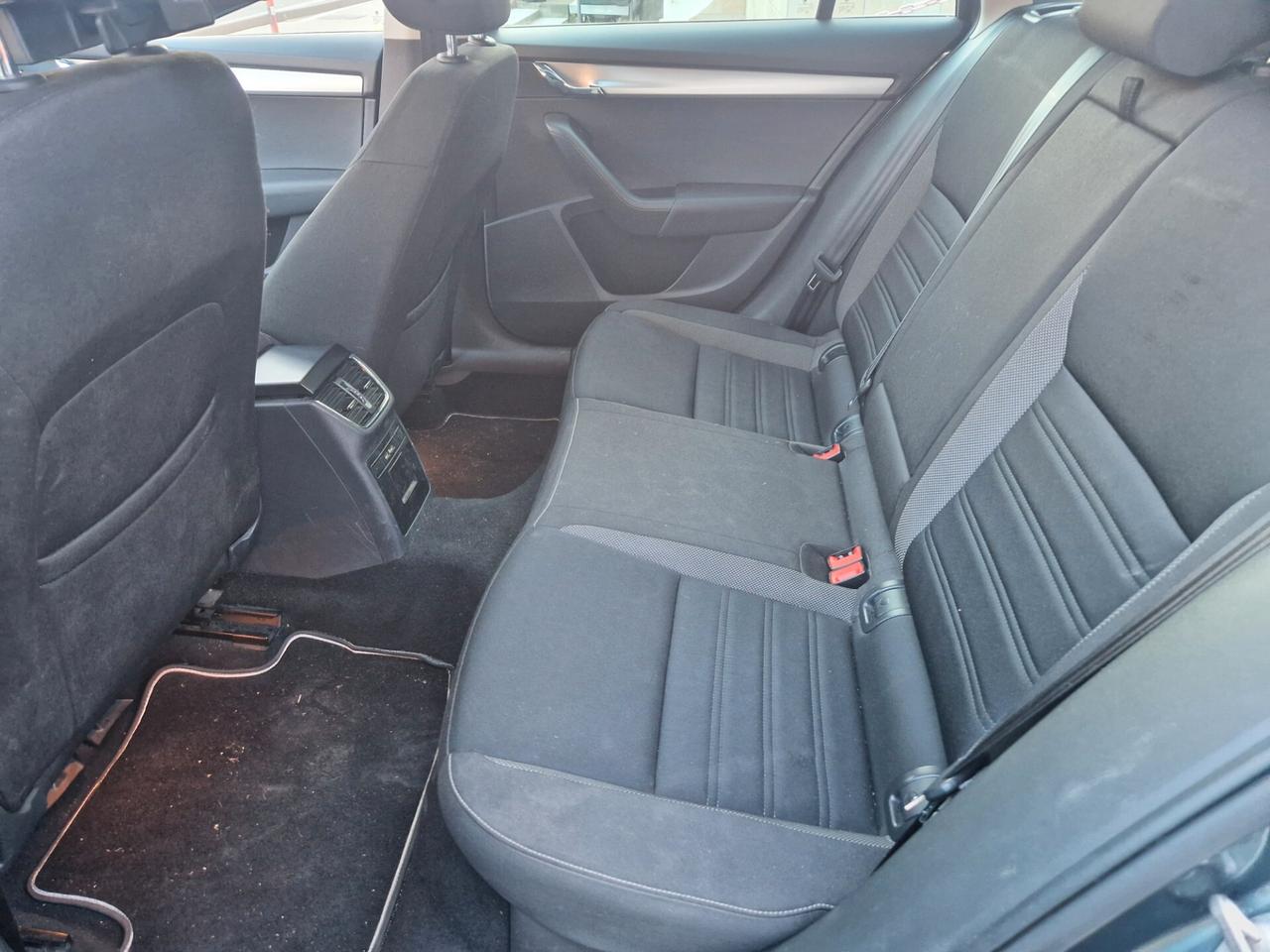 Skoda Octavia SW 1.4 110CV Metano, Carplay, Tetto panoram., Navi