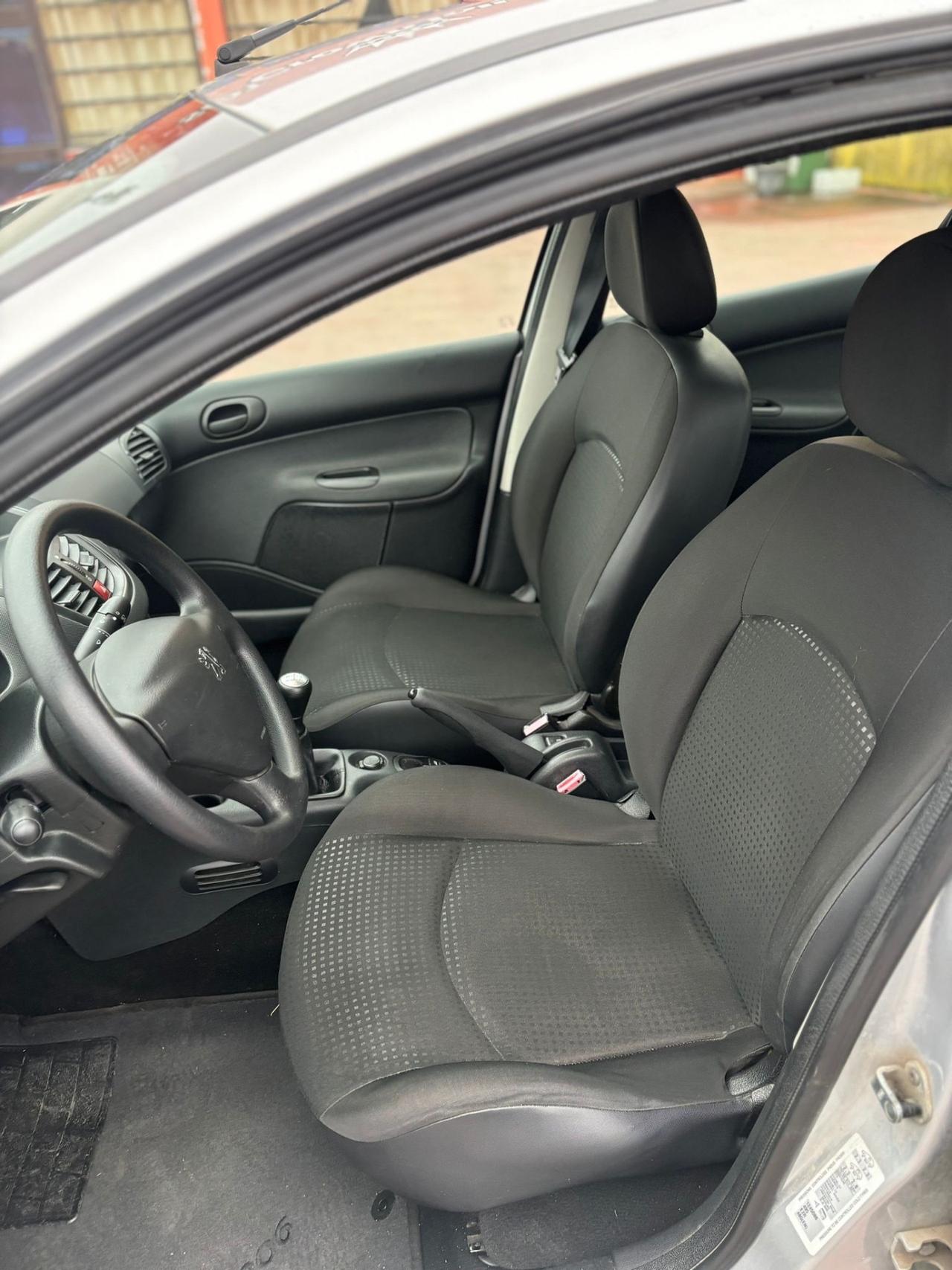 Peugeot 206 Plus 1.1 60CV 5p. Energie