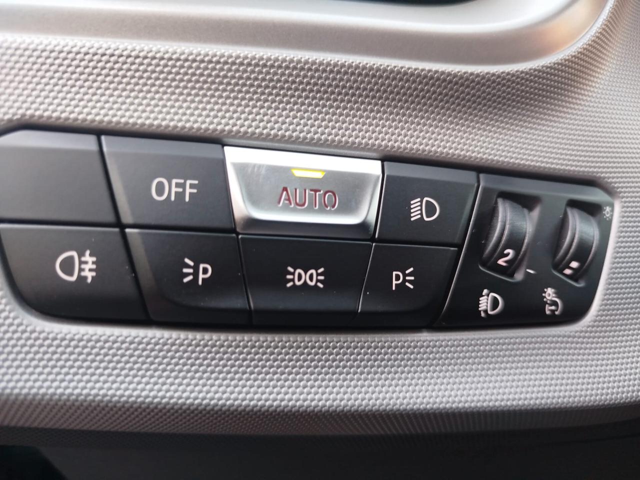 BMW 116d AUTOMATICO* PREZZO VERO * UNIPRO-KM CERTI-IVA DEDUCIBILE
