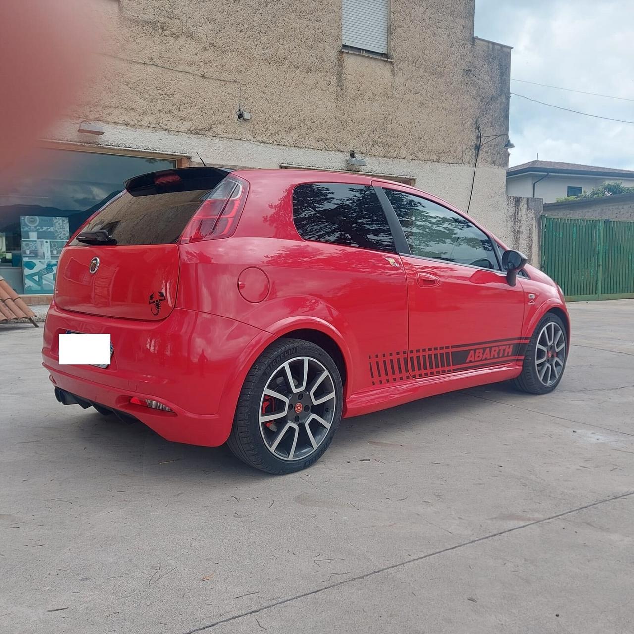 FIAT PUNTO ABARTH.