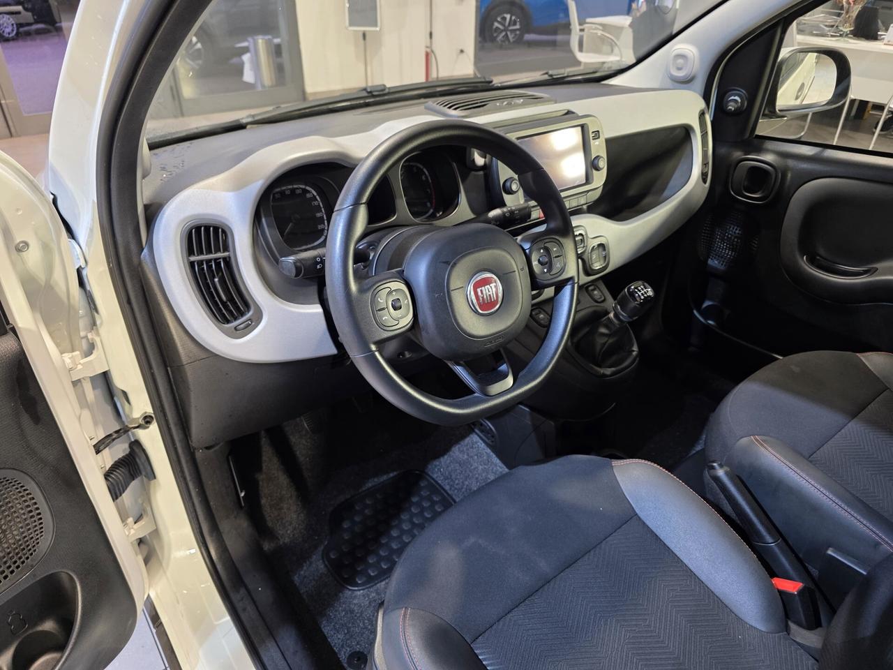 Fiat Panda 1.0 FireFly S&S Hybrid Garmin