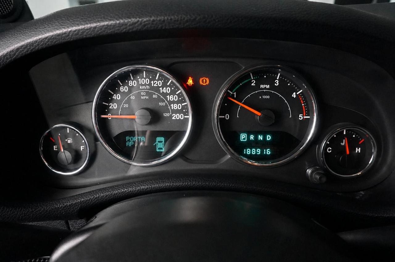 Jeep Wrangler 2.8 CRD DPF Sahara Auto