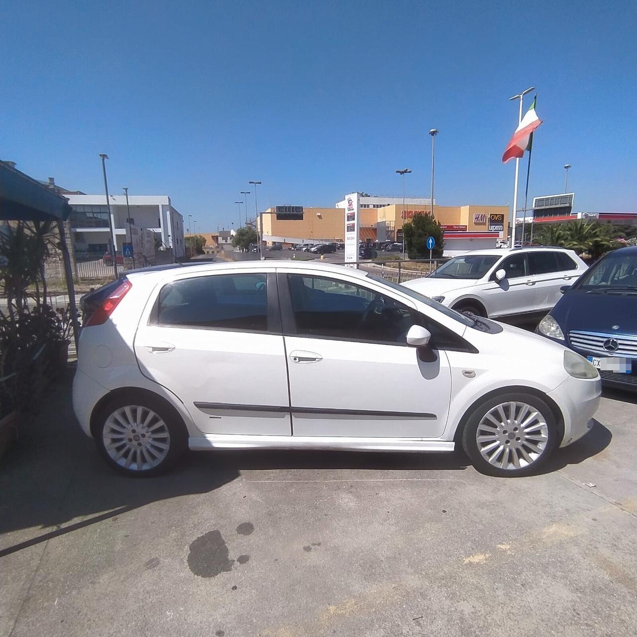 PRIVATO VENDE - VISTA E PIACIUTA - Fiat Punto Classic 1.3 MJT 16V 5 porte Dynamic