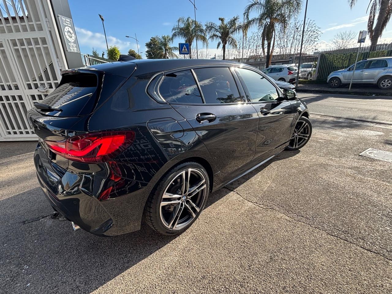 Bmw 118 118d 5p. Msport