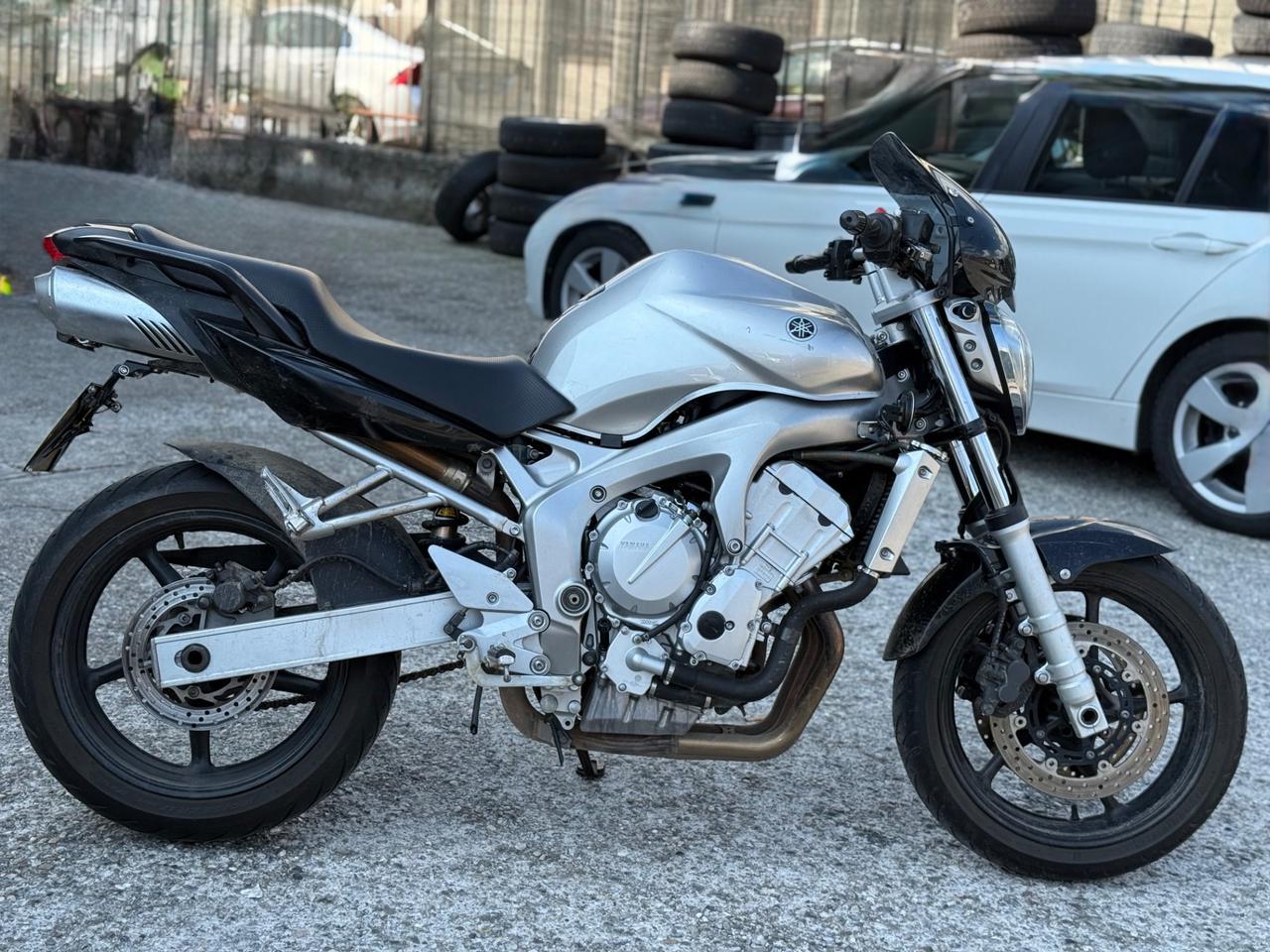 Yamaha FZ6