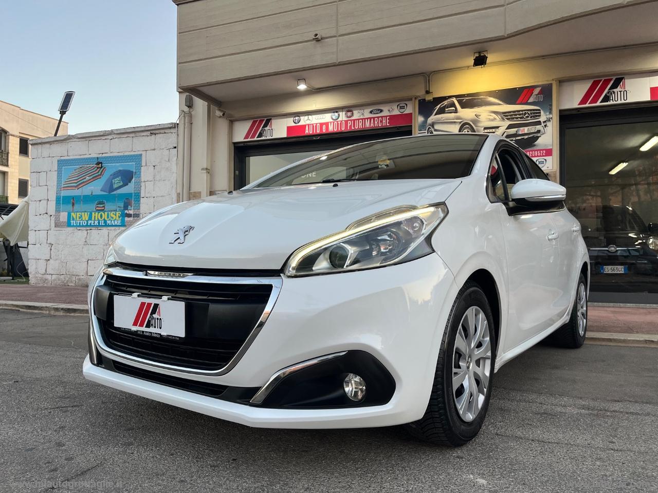 PEUGEOT 208 PureTech 82 5p. Allure