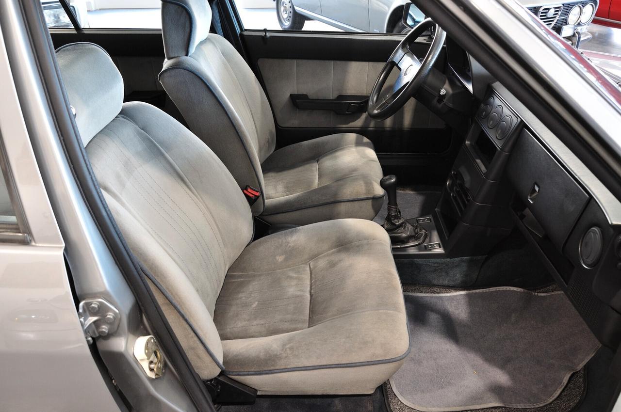 Alfa Romeo 33 1.3 Blue Line ASI motore a nuovo