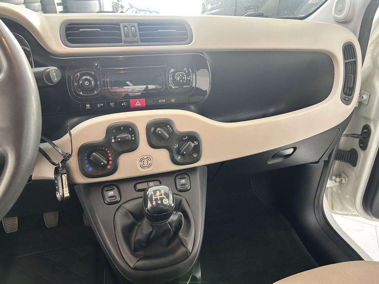 Fiat Panda 1.2 Lounge PARI AL NUOVO