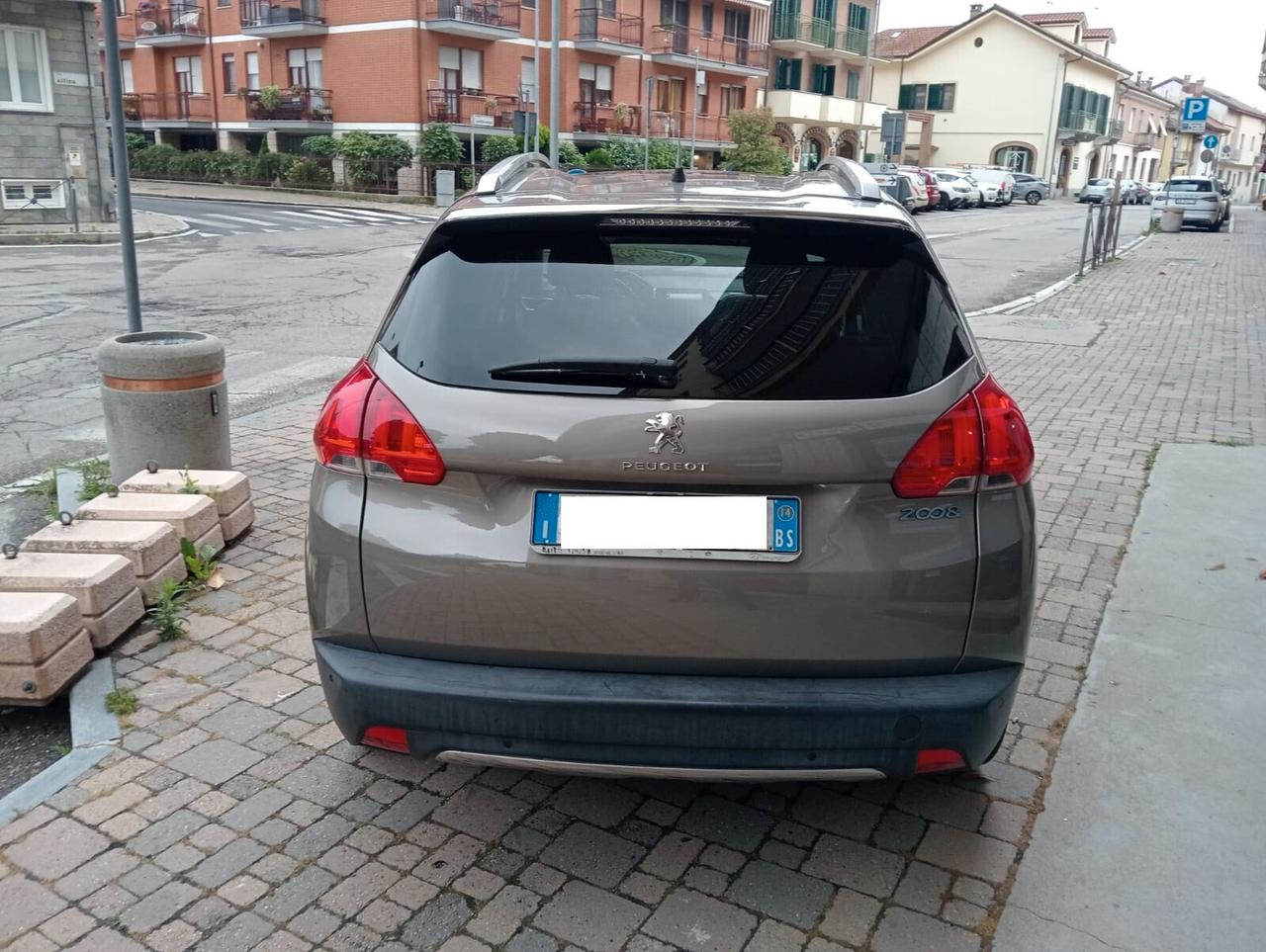 Peugeot 2008 1.6 VTi 120CV Allure