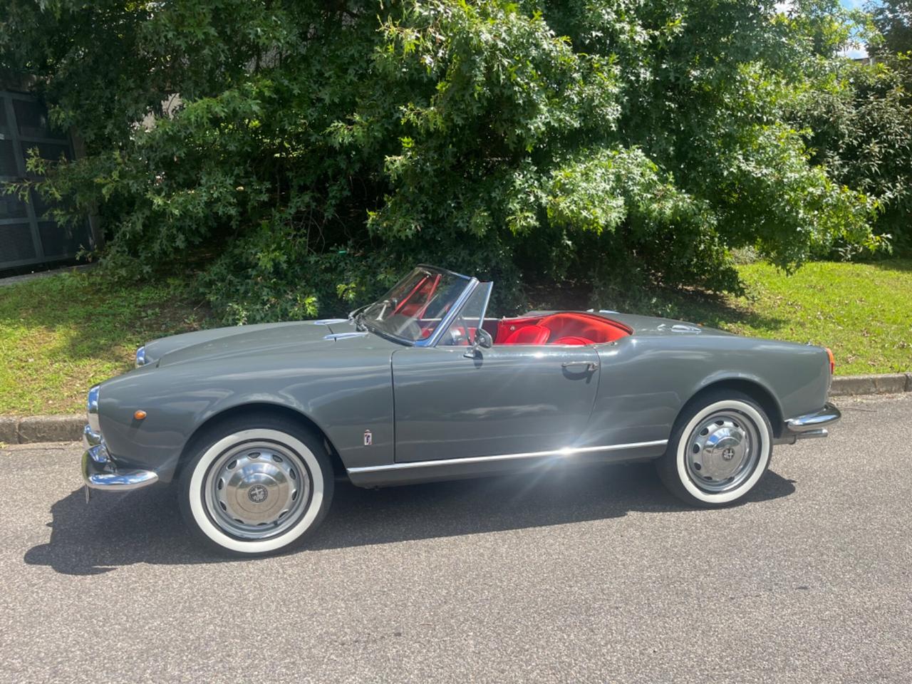 Alfa Romeo Giulia Spider Italiana Hard Top