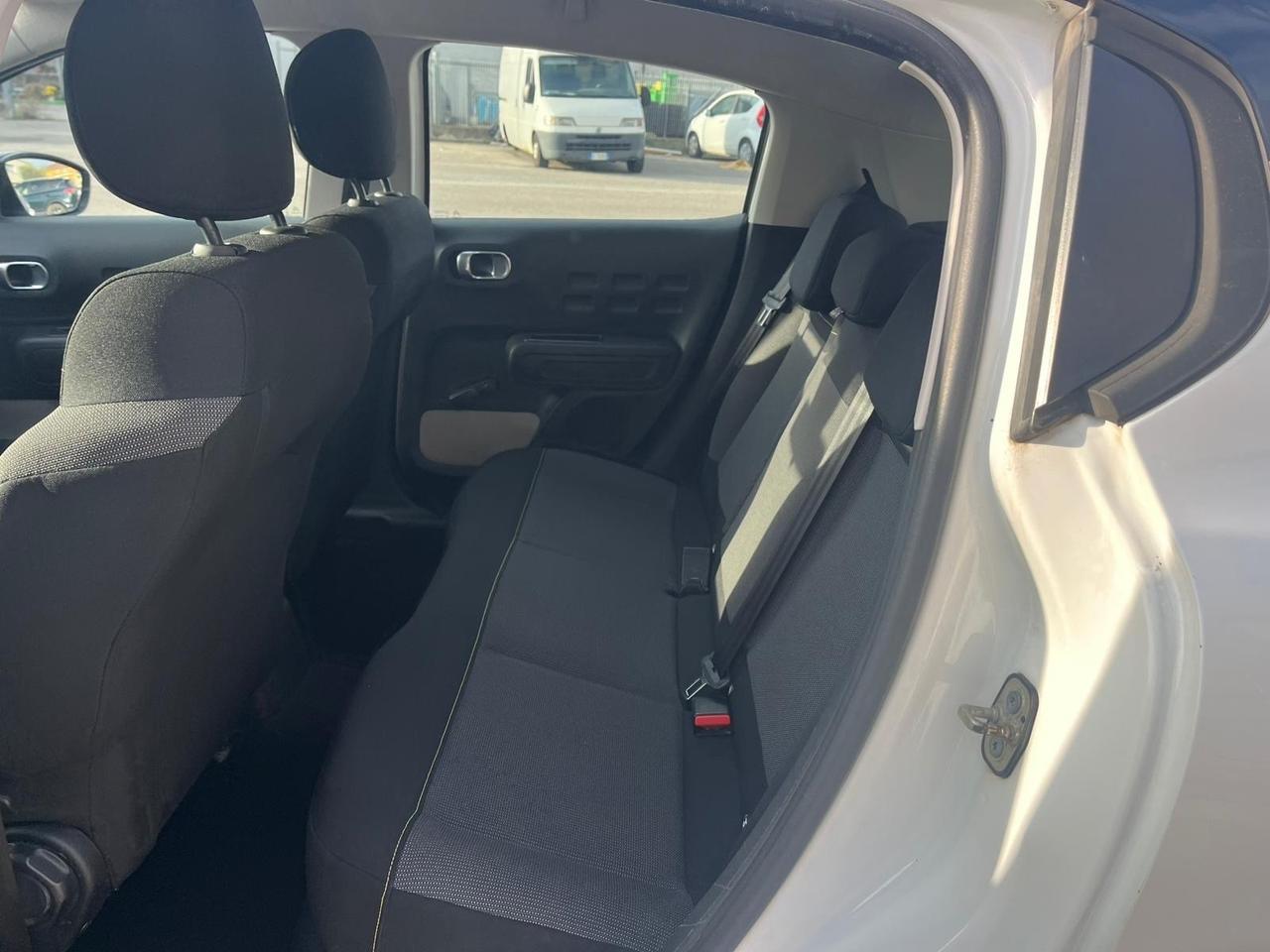 Citroen C3 BlueHDi Shine abbinata a Carrattrezzi