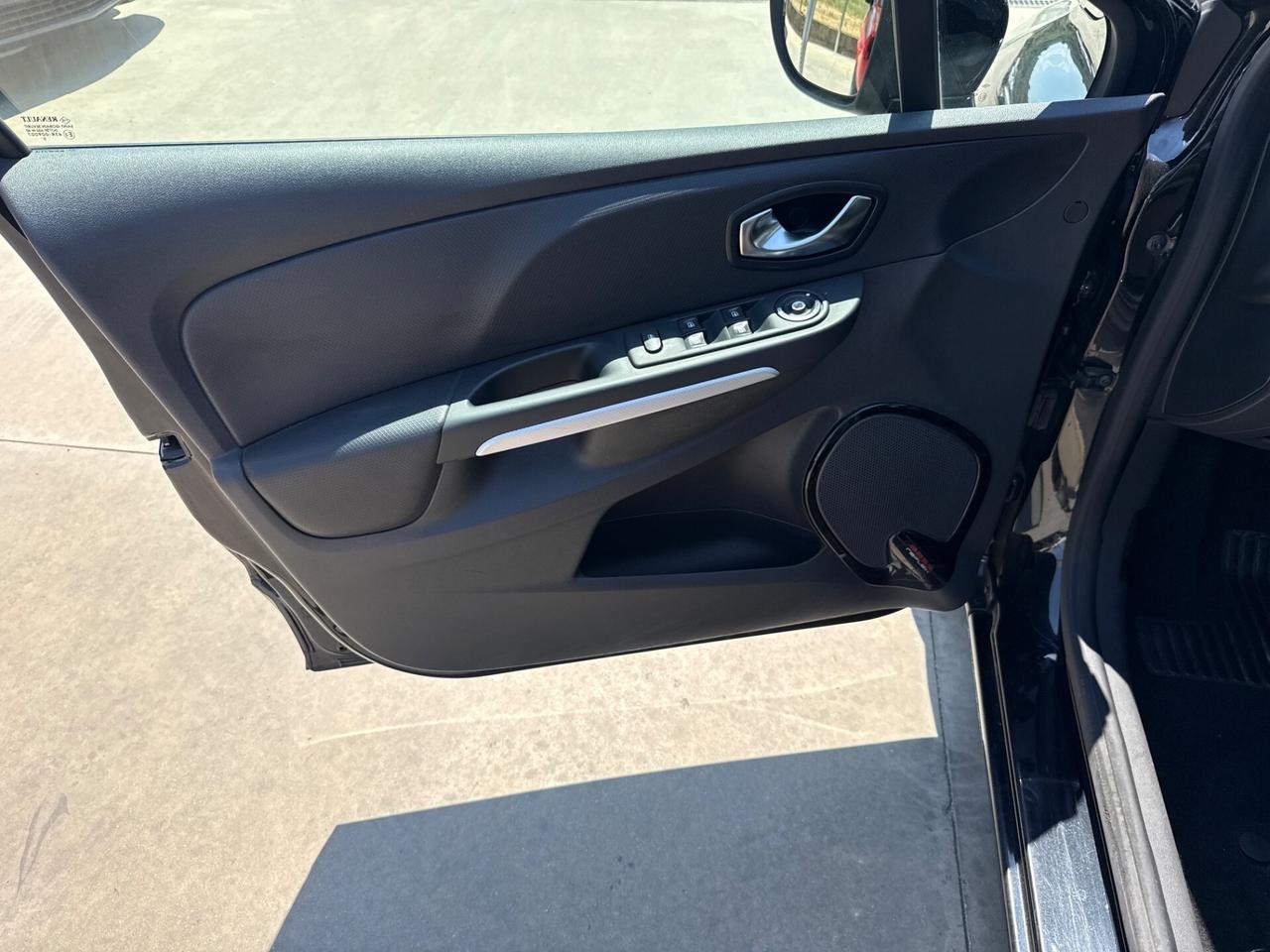 Renault Clio dCi 8V 75CV 5 porte Energy Zen
