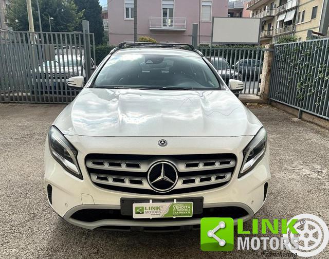 MERCEDES-BENZ GLA 180 PREMIUM AUTOMATICA