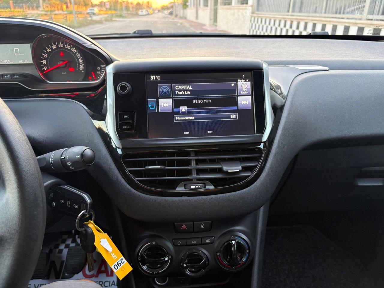 Peugeot 208 1200 Unipro 2015
