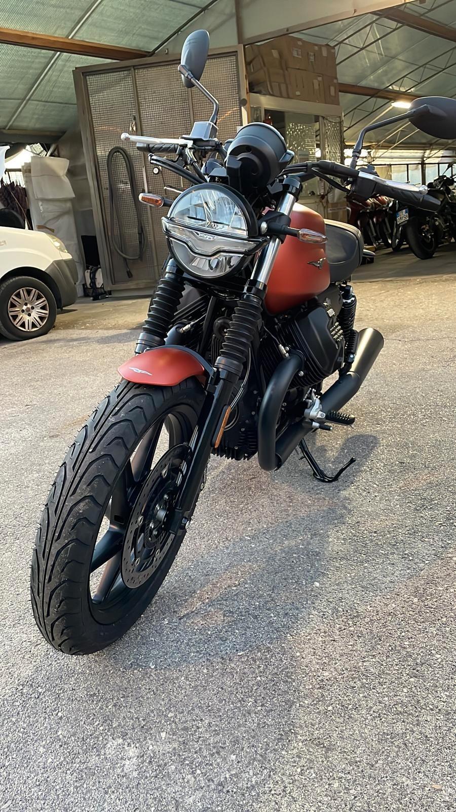 Moto Guzzi V7 STONE NUOVA
