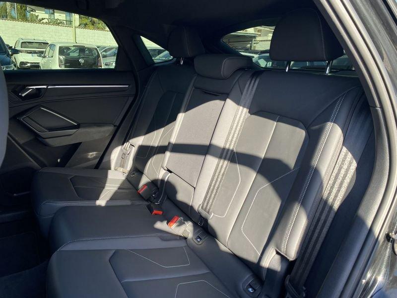 Audi Q3 SPB S Line interno ed esterno 2.0 TDI 150CV S-Tronic quattro 35