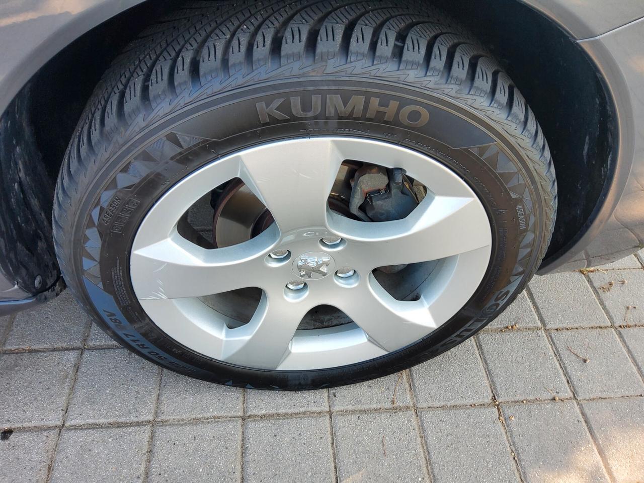 Peugeot 3008 1.6 e-HDi 112CV cambio robotizzato Stop&Start Active