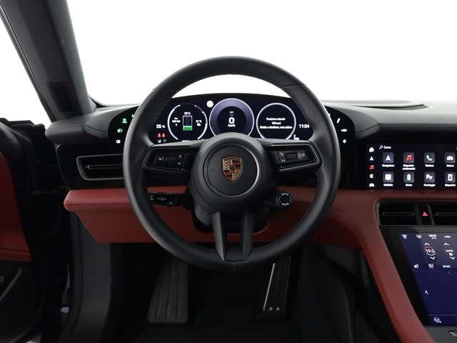 Porsche Taycan cross turismo 4s
