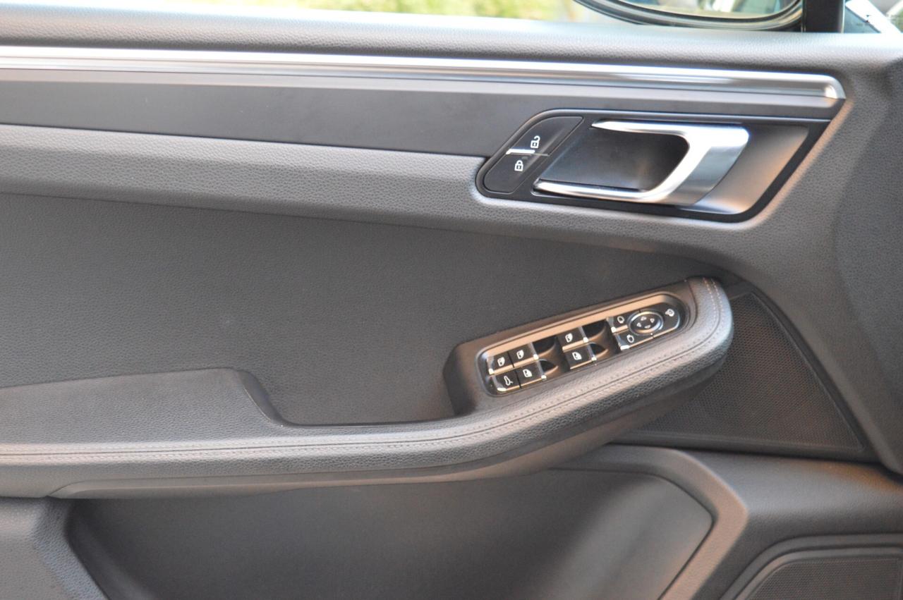 Porsche Macan 2.0 PDK
