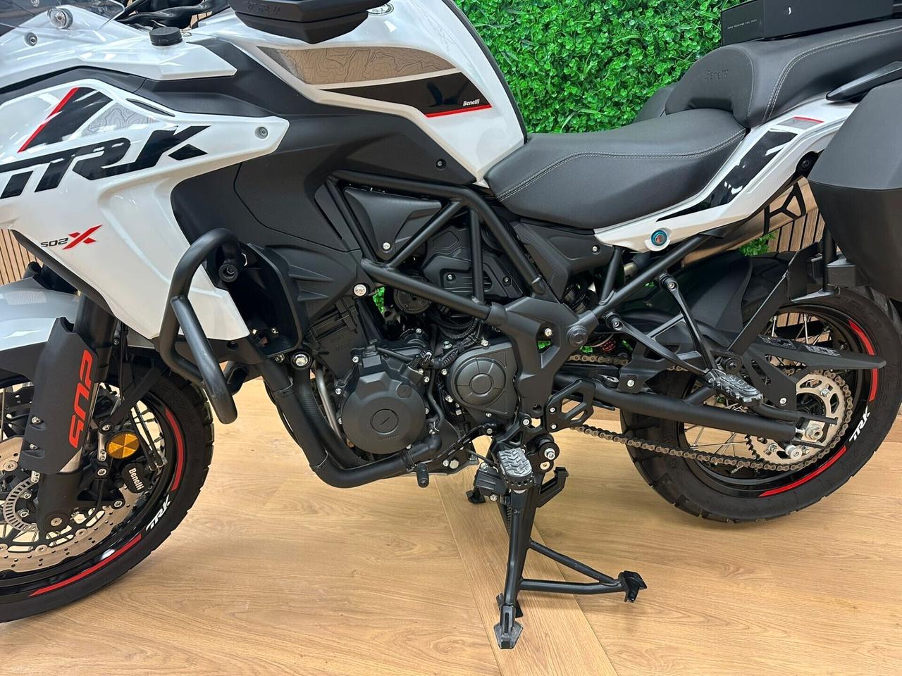 BENELLI TRK 502 X TRK502X + SET 3 VALIGE 2024