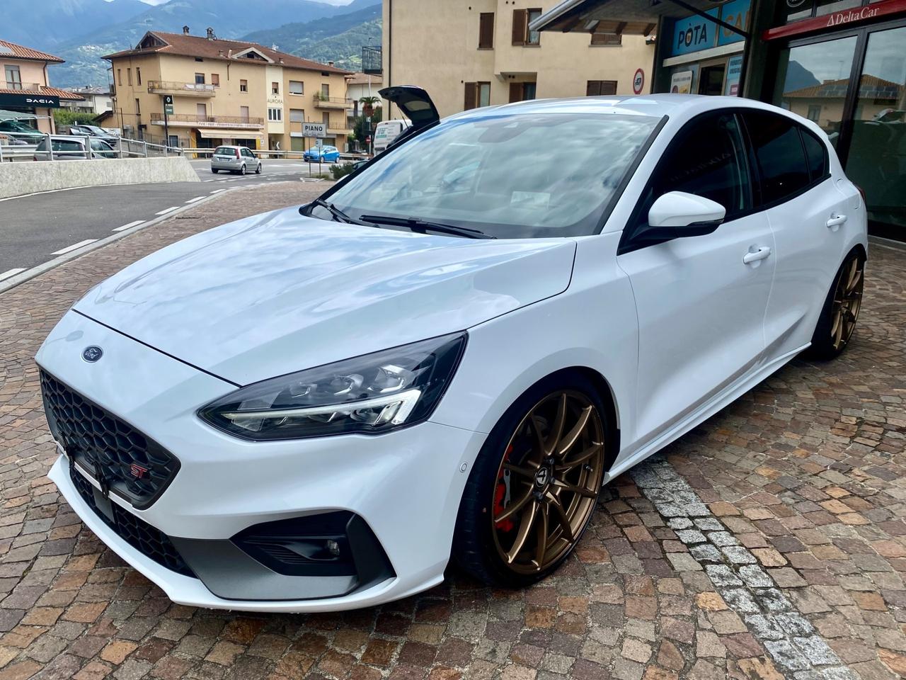 Ford Focus 2.3 EcoBoost 280 CV 5p. ST Performance Milltek Ghiere
