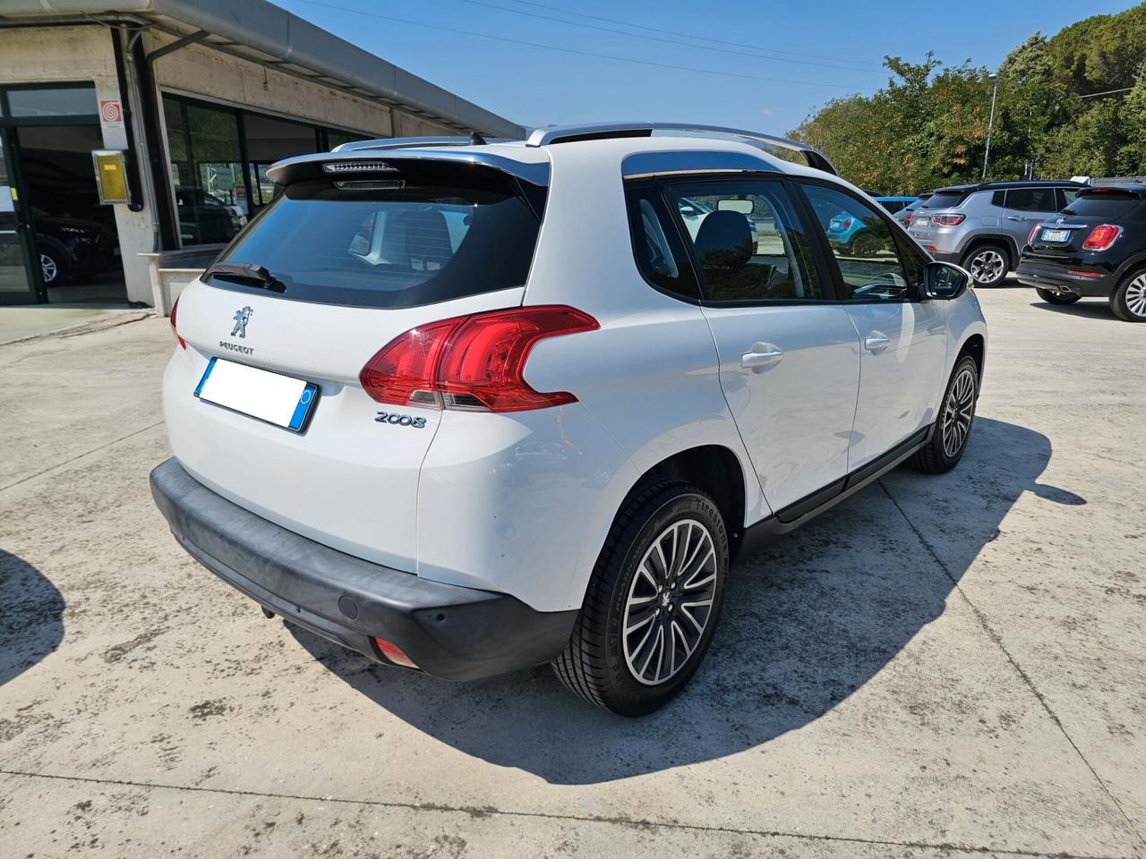 Peugeot 2008 1.4 HDi 68CV Active + GANCIO TRAINO