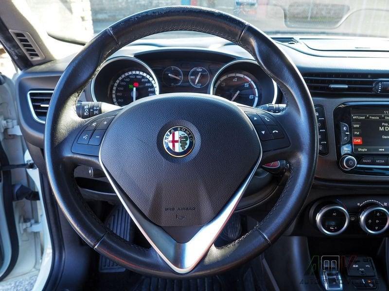 Alfa Romeo Giulietta Giulietta 1.6 JTDm-2 105 CV Distinctive 24 MESI DI GARANZIA