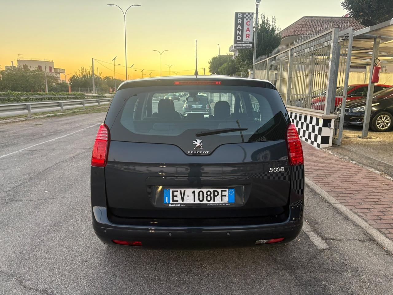 Peugeot 5008 1.6 HDi 7 posti Unipro 2014
